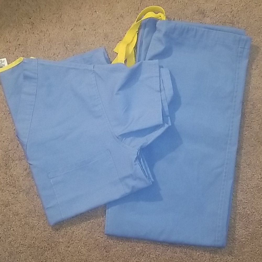 5 SETS. I wore them twice. BRAND NEW W/OUT TAGS!!!